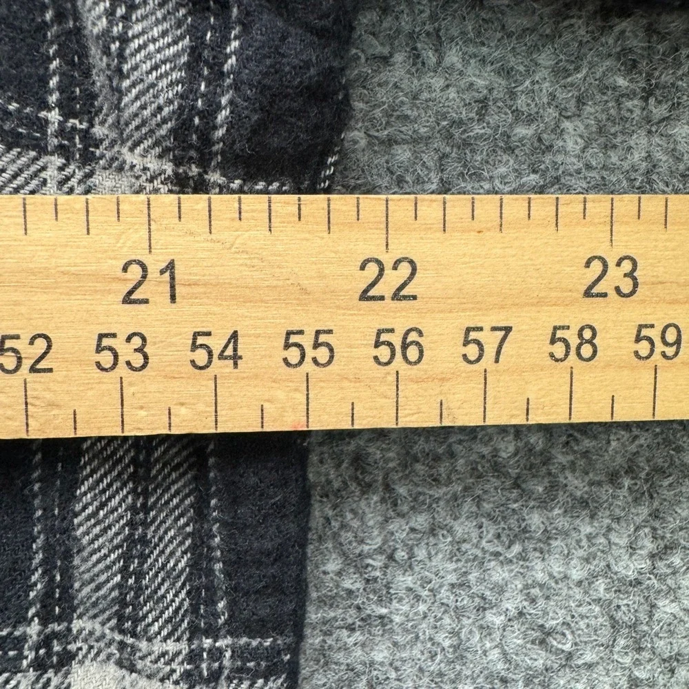 Banana Republic Standard Fit Flannel Button Shirt Mens M Black Plaid Casual